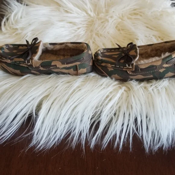 Max + Jack Size Toddler 9 Camo Slippers - Picture 5 of 8